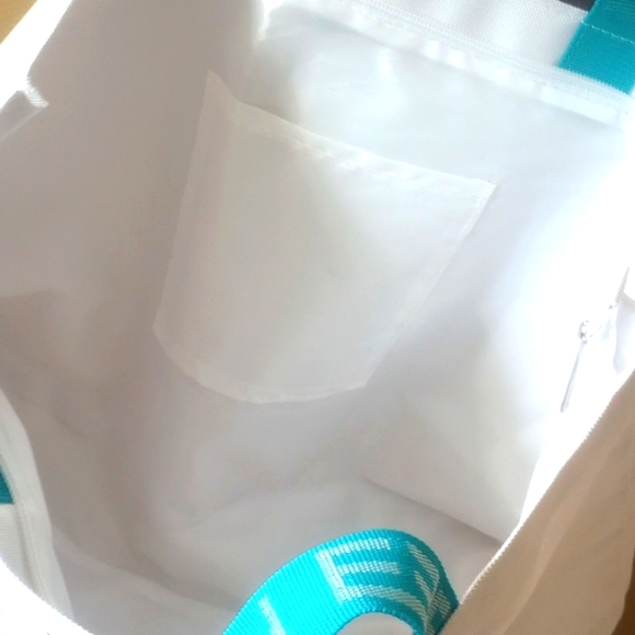 EFFY Brand Cheetah Logo Canvas/Nylon Tote - Picture 6 of 11